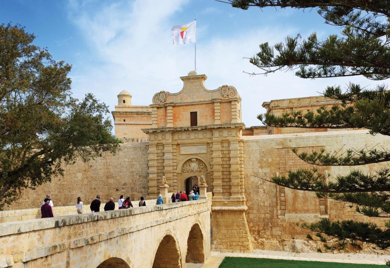 Central Rooms - Near Valletta & Sliema - Best Bus Lines Hamrun Buitenkant foto